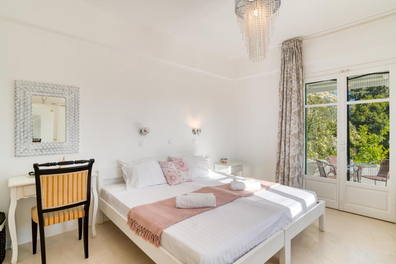Dahlia Apartments And Studios Alikí Екстериор снимка