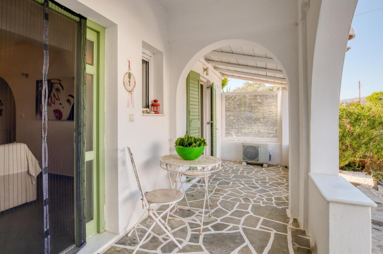 Dahlia Apartments And Studios Alikí Екстериор снимка