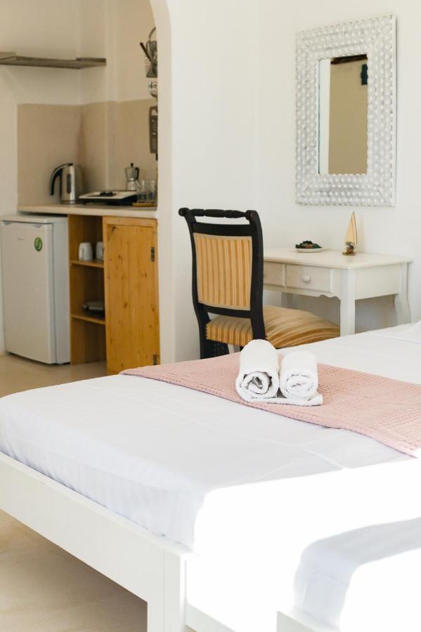 Dahlia Apartments And Studios Alikí Екстериор снимка