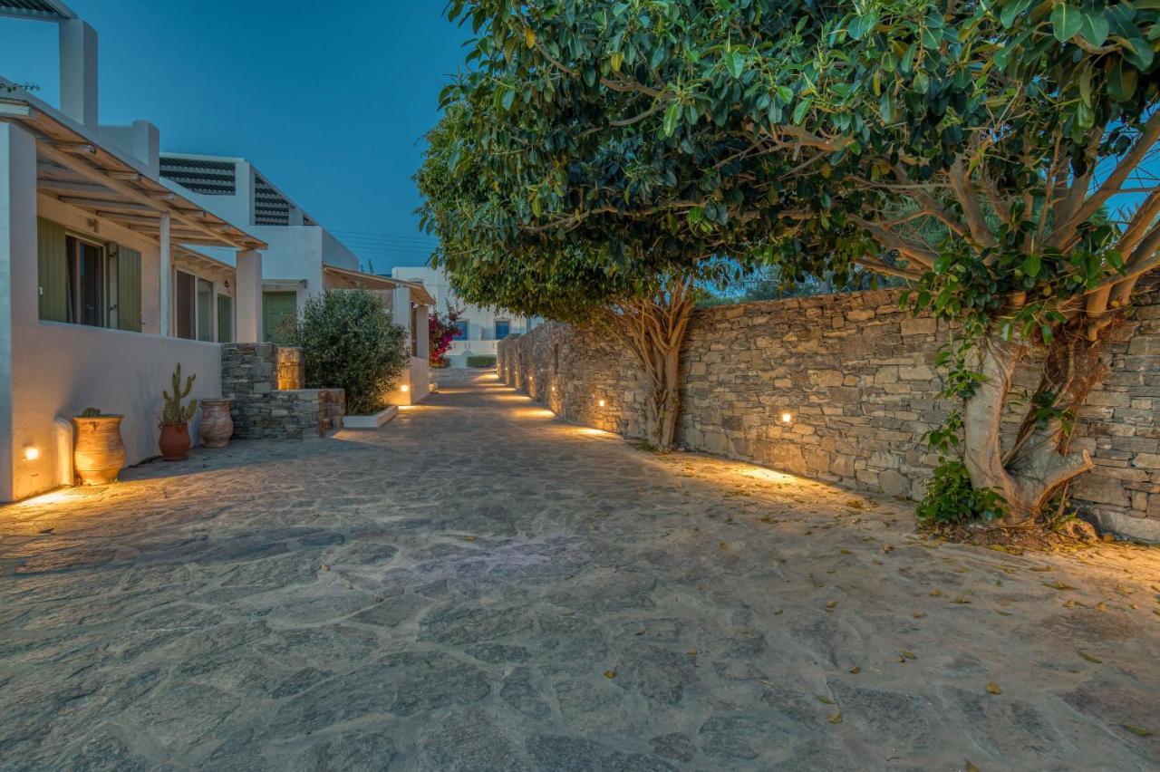 Dahlia Apartments And Studios Alikí Екстериор снимка
