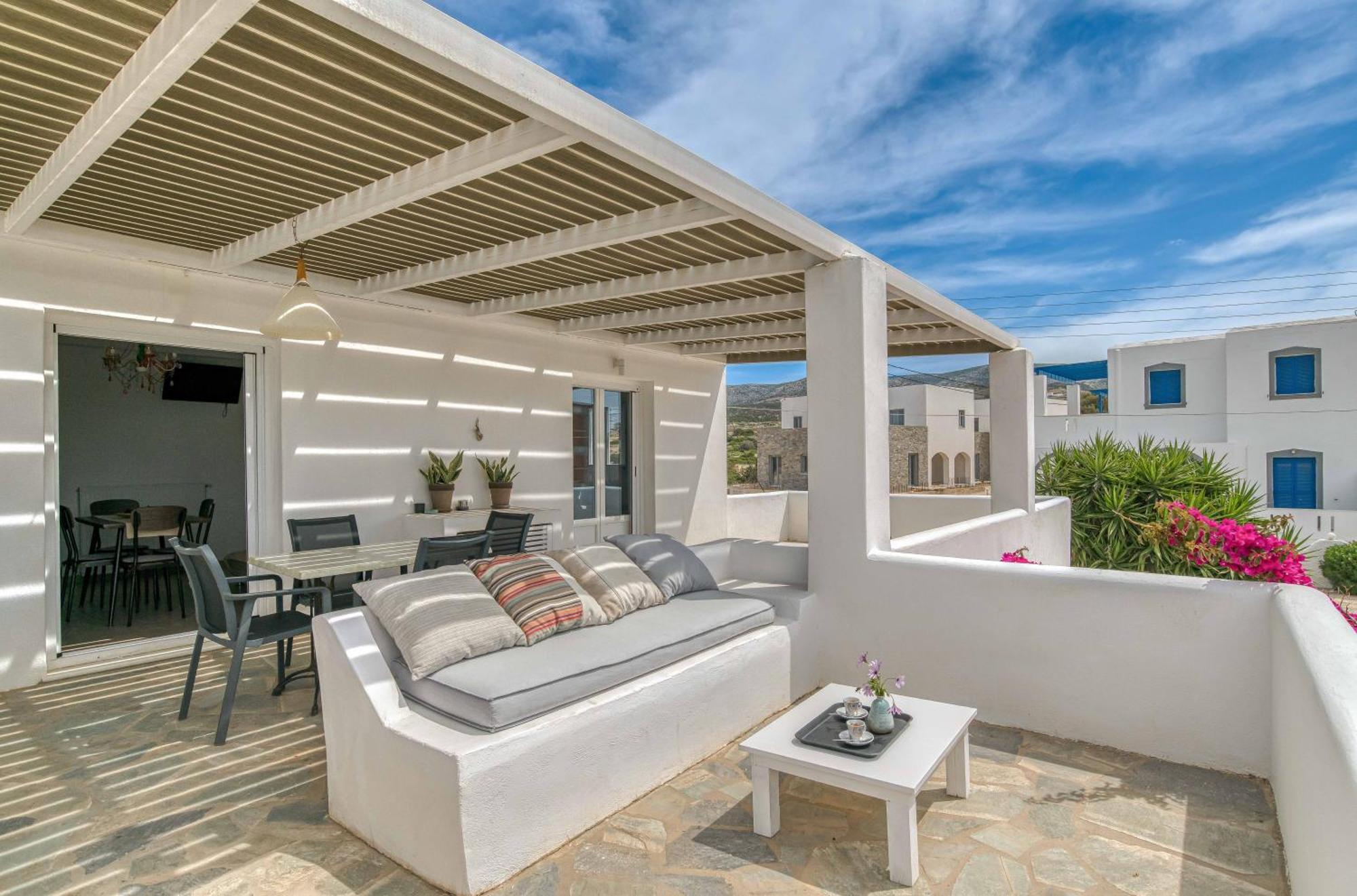Dahlia Apartments And Studios Alikí Екстериор снимка